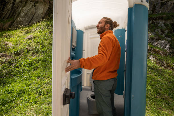 Porta potty delivery and setup in Baxter Springs, KS